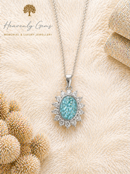 Tessrica Oval Necklace