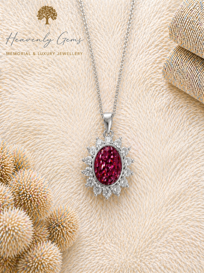 Tessrica Oval Necklace