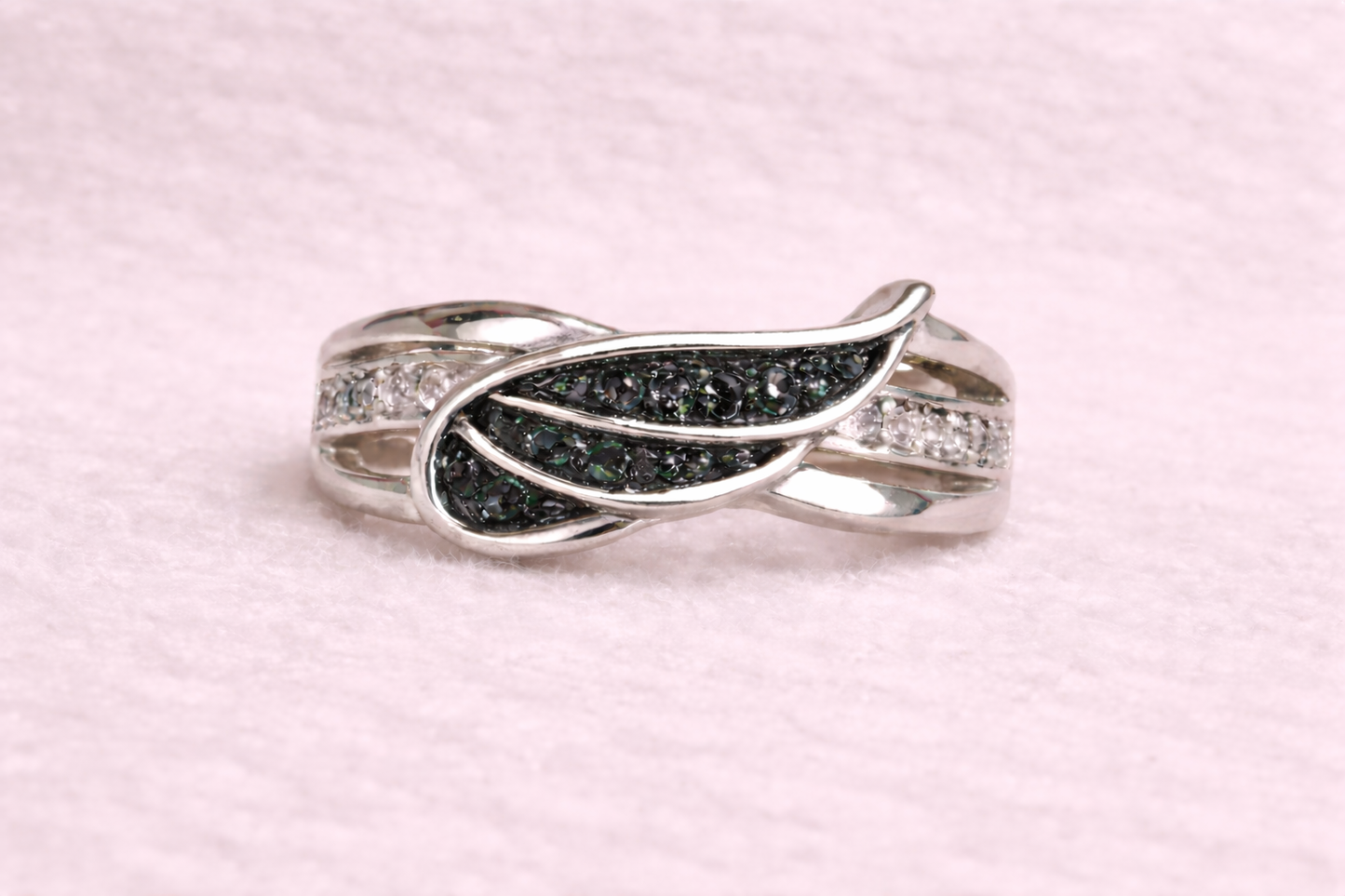 Angel wing ring