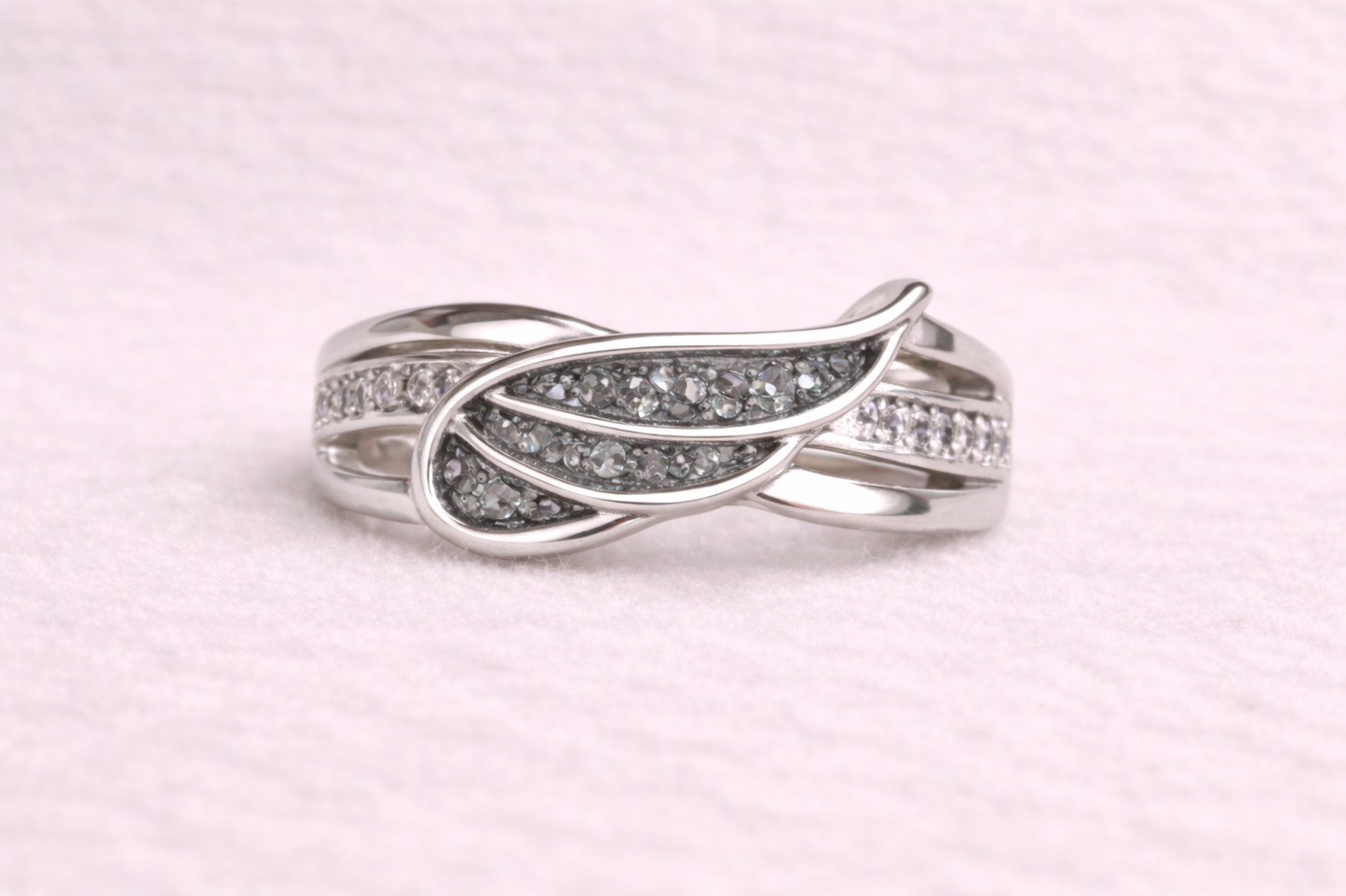Angel wing ring