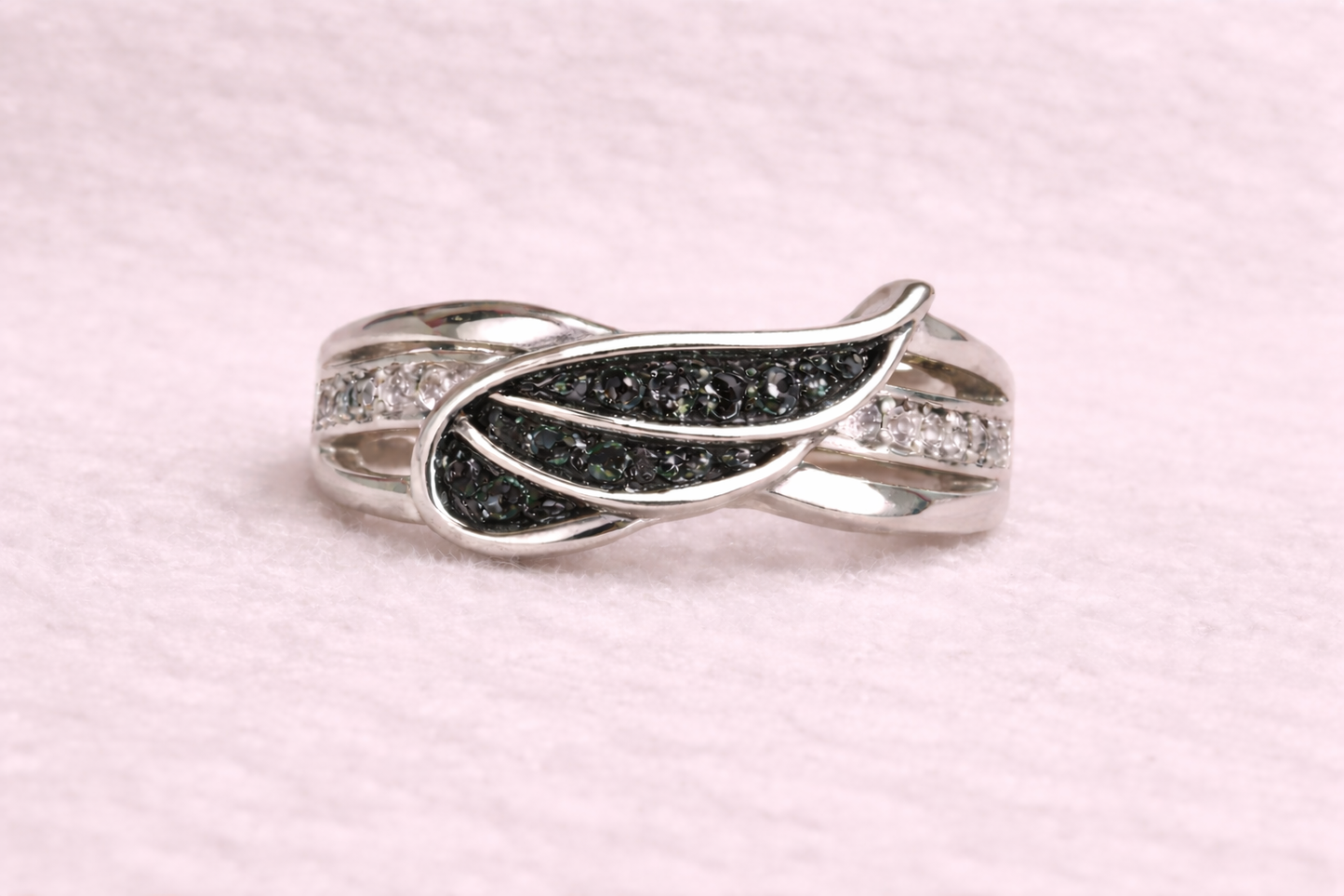 Angel wing ring