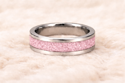 Modern powder pink ring with elegant faux fur