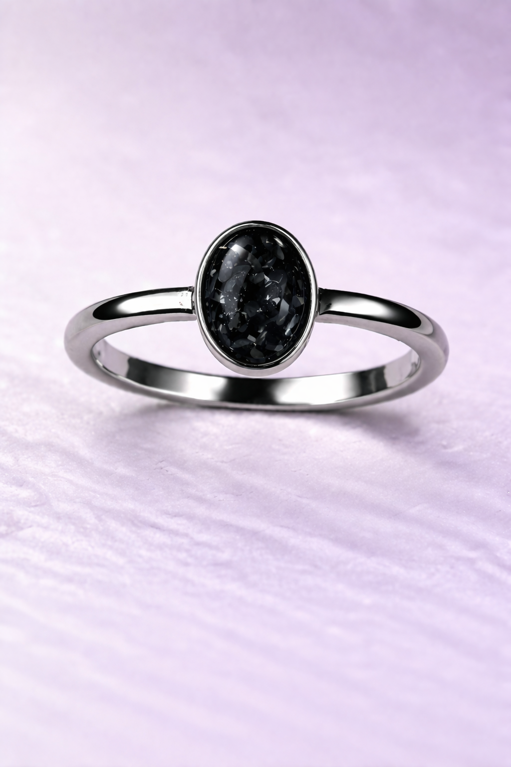 The Harlow Oval Ring