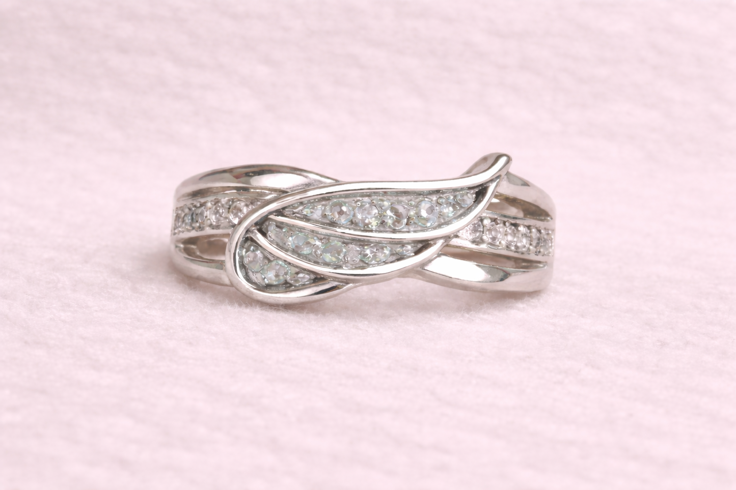 Angel wing ring